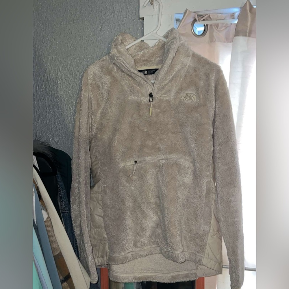North face pullover